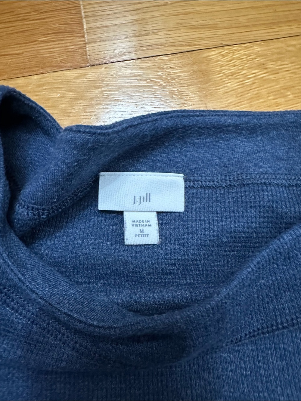 J.Jill Blue Boatneck Long Sleeve Lightweight Sweater Size Medium GUC - Picture 3 of 4